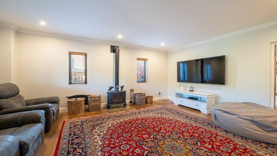 To Let 4 Bedroom Property for Rent in Green Pastures Western Cape